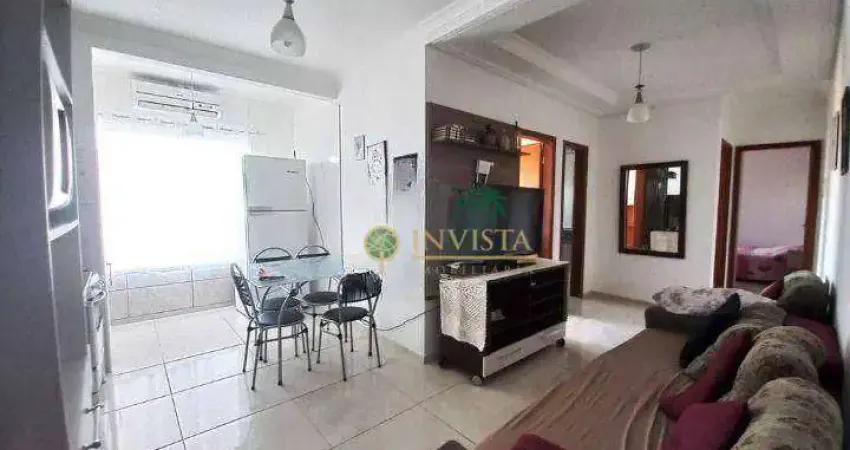 Na praia dos ingleses, mobiliado, com 3 quartos sendo 1 suíte e 1 vaga