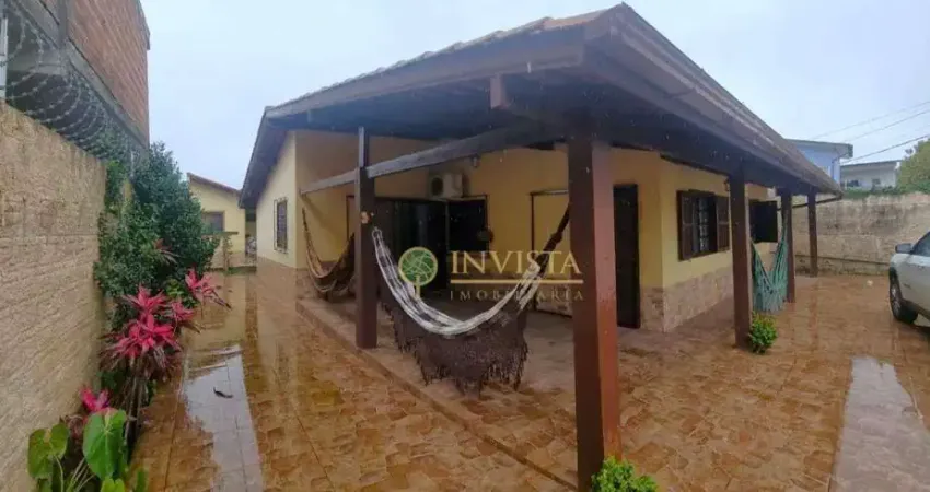 4 Quartos sendo 2 suítes, 6 vagas na praia dos Ingleses - Á venda em Florianópolis