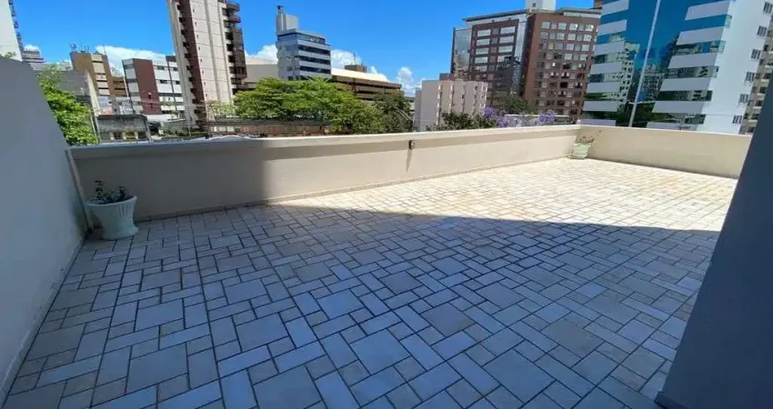 2 quartos, terraço, 1 vaga e localização privilegiada próximo ao beiramar shopping, à venda em florianópolis.