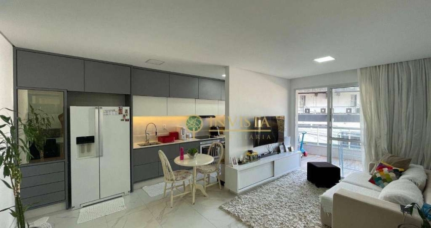 Novo, terraço com churrasqueira, 3 suítes e 2 vagas à venda em Florianópolis.