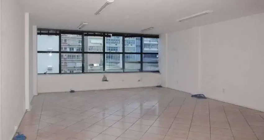 Sala comercial em andar alto no Centro - Á venda em Florianópolis