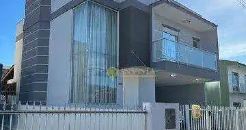 Mobiliada, 3 quartos sendo 1 suíte e 3 vagas na Praia Comprida - À venda em São José