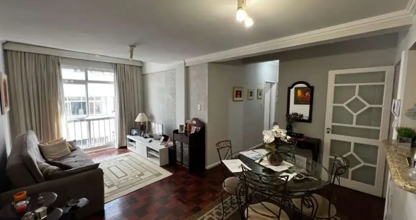 Andar alto, 2 quartos e localização privilegiada no centro de florianópolis.