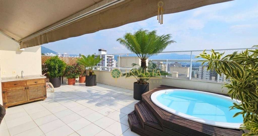 Terraço privativo com piscina e churrasqueira, 3 suítes e 4 vagas à venda próximo a UFSC.