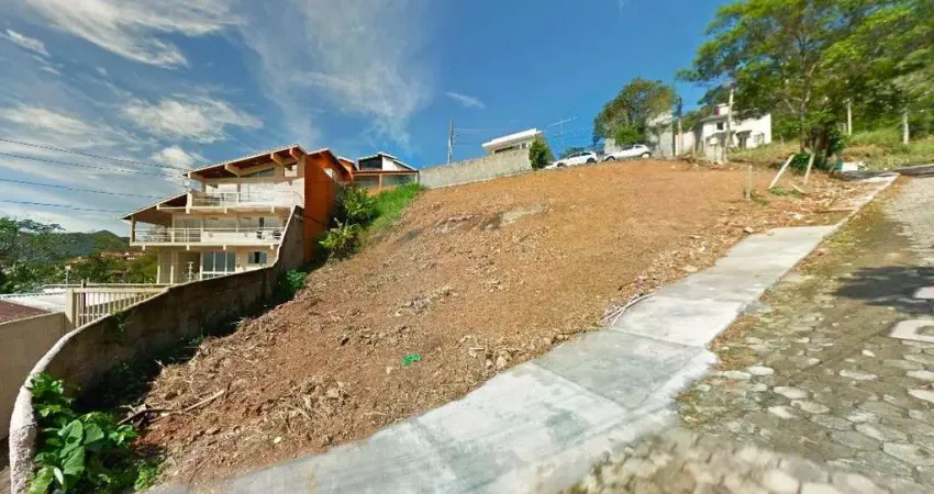 Terreno à venda na Rua Douglas Seabra Levier, 129, Trindade, Florianópolis