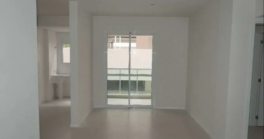 Sacada com churrasqueira, 2 quartos e 1 vaga à venda próximo ao Centro Histórico de São José.