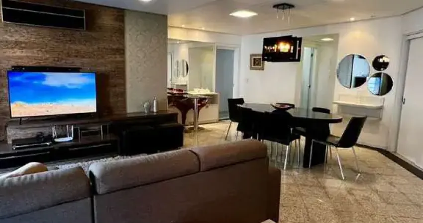 Mobiliado com 4 quartos e 2 vagas - à venda no centro de florianópolis.