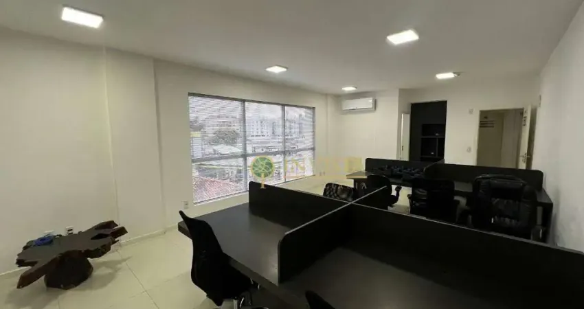 À venda | sala comercial com 32m² e 1 vaga de garagem - capoeiras, florianópolis.