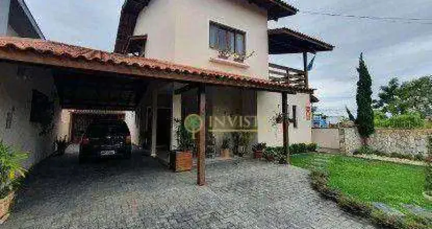 À venda | 4 quartos, espaço gourmet com churrasqueira e piscina - Carianos, em Florianópolis.