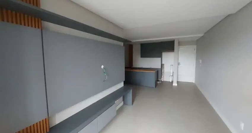 Semi mobiliado, sacada com churrasqueira e 1 vaga à venda nos ingleses.