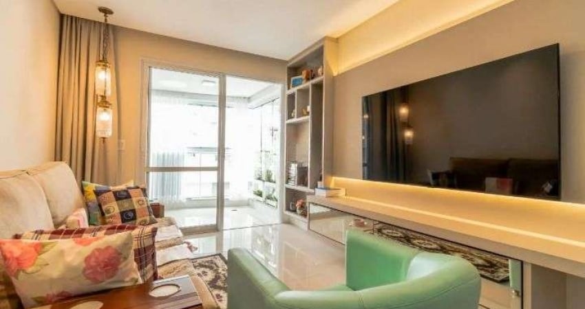 À venda | 96 m², Sacada com churrasqueira, 3 quartos e 2 vagas - Balneário do Estreito, Florianópolis.