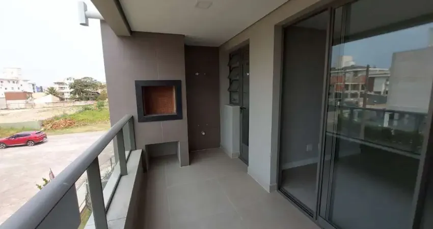 Sacada com churrasqueira, 3 quartos e 2 vagas à venda nos ingleses.