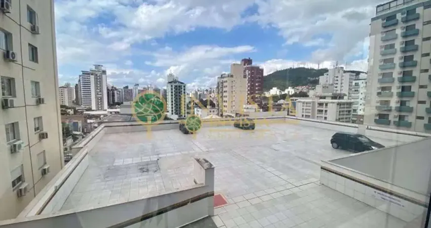 À venda | Life Medical Tower, 77 m², sala comercial com 2 vagas de garagem - Centro, em Florianópolis.