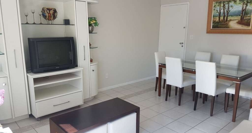 À venda | 103 m², 3 quartos, sacada e 2 vagas de garagem - Centro, em Florianópolis.
