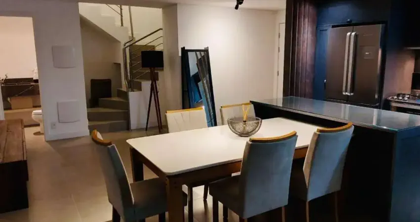 Duplex com vista mar, 3 suítes e 3 vagas de garagem - à venda em jurerê.