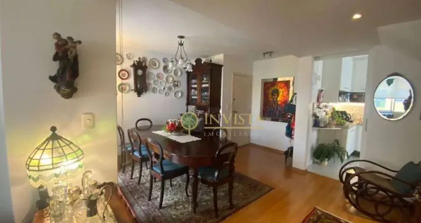 Triplex à venda com 4 quartos, dependência de empregada e 1 vaga de garagem no Itacorubi.