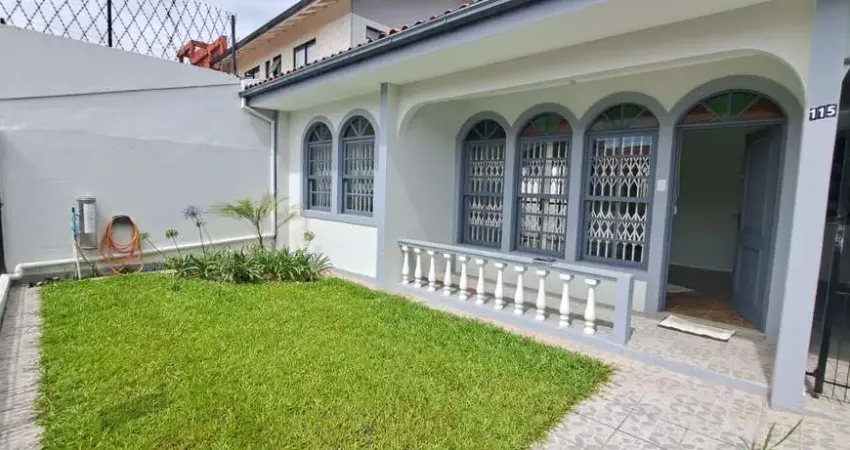 Casa com 4 quartos à venda no bairro Santa Mônica, em Florianópolis/SC.