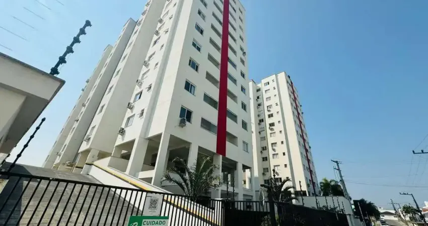 Locação no bairro Pedra Branca! Mobiliado, 2 quartos, 1 vaga de garagem e área de lazer completa.