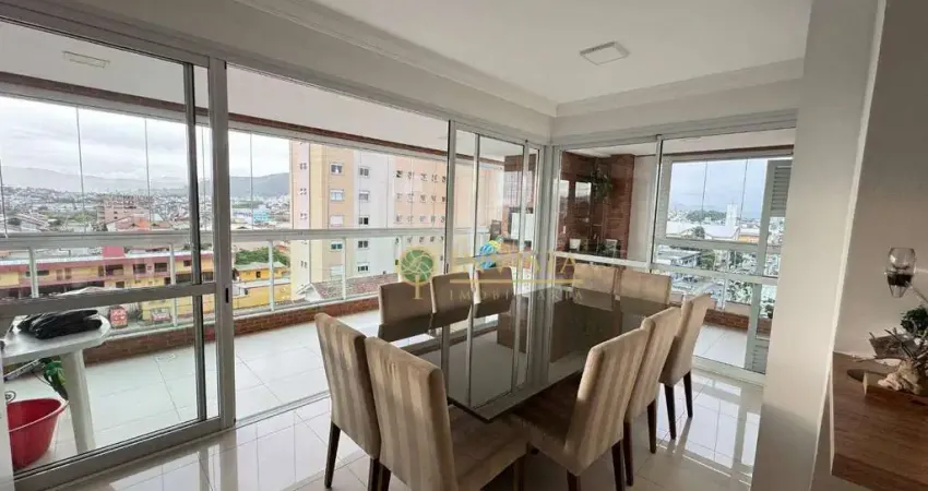 Andar alto, 3 quartos, sacada com churrasqueira, semi mobiliado e 2 vagas de garagem - à venda no centro de palhoça.