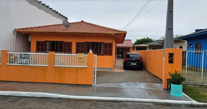 À venda | casa com 115m² construídos, 3 quartos e 3 vagas de garagem - rio vermelho, florianópolis.