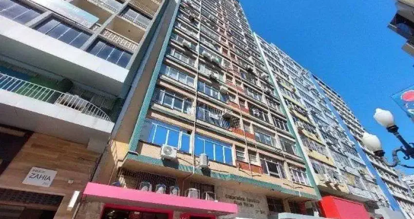 Sala comercial com 49m² - À venda no Ed. Dias Velho.