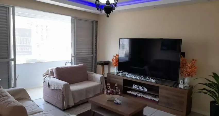 À venda na principal avenida do kobrasol - 3 quartos, sacada e 1 vaga de garagem.