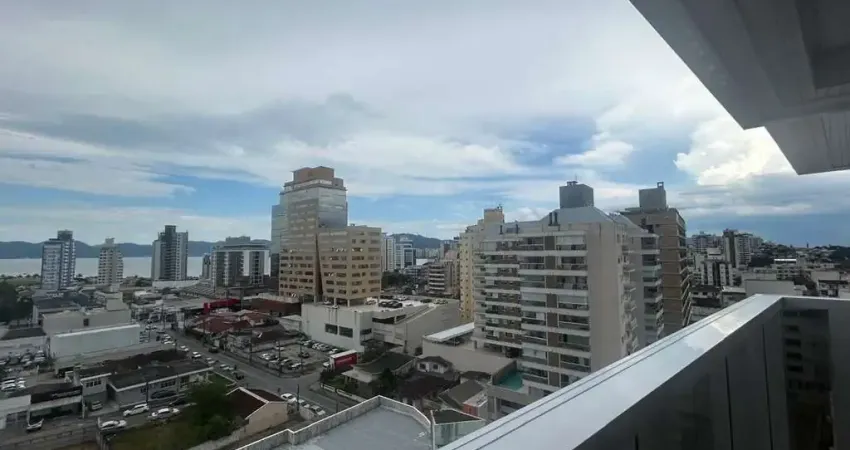 Andar Alto, Sacada com Churrasqueira e Vista para o Mar, 3 Quartos (sendo 3 Suítes) e 2 Vagas de Garagem - À Venda no Bairro Estreito.