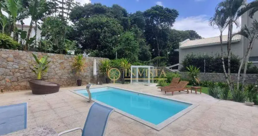 À venda em Condomínio Fechado! 4 quartos, piscina privativa, varanda gourmet e 360m².