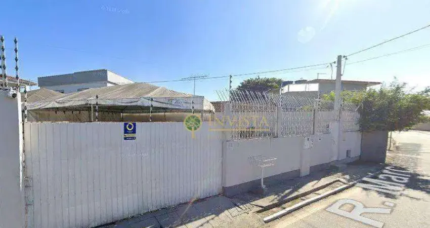 Locação! viabilidade comercial, 15 quartos, piscina, churrasqueira e 4 vagas de garagem.