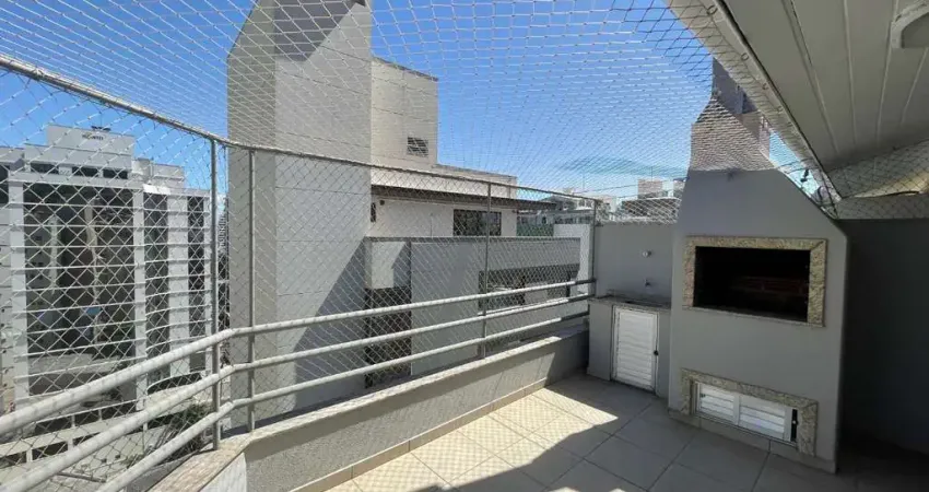 Cobertura Duplex, 160m², Terraço privativo, churrasqueira e 1 vaga de garagem - À venda no Centro de Florianópolis.