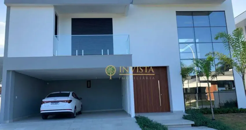 À venda | Villa Ratones, 320m², 3 suítes, piscina privativa e 2 vagas de garagem.