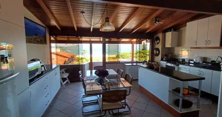 À venda | 99 m², Vista Mar, Churrasqueira, 3 quartos e 2 vagas de garagem - Praia de Canajurê, em Florianópolis.