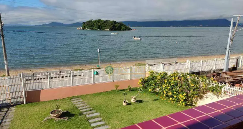 À venda | frente mar, 403 m², 3 quartos, edícula e 3 vagas de garagem - tapera, em florianópolis.