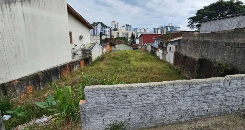 À venda | terreno com 310 m² e viabilidade arm-6.5 - jardim atlântico, em florianópolis.