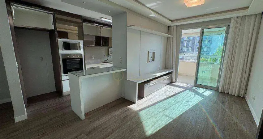 À venda | 96 m², 3 quartos, sacada e 2 vagas de garagem - Barreiros, em São José.
