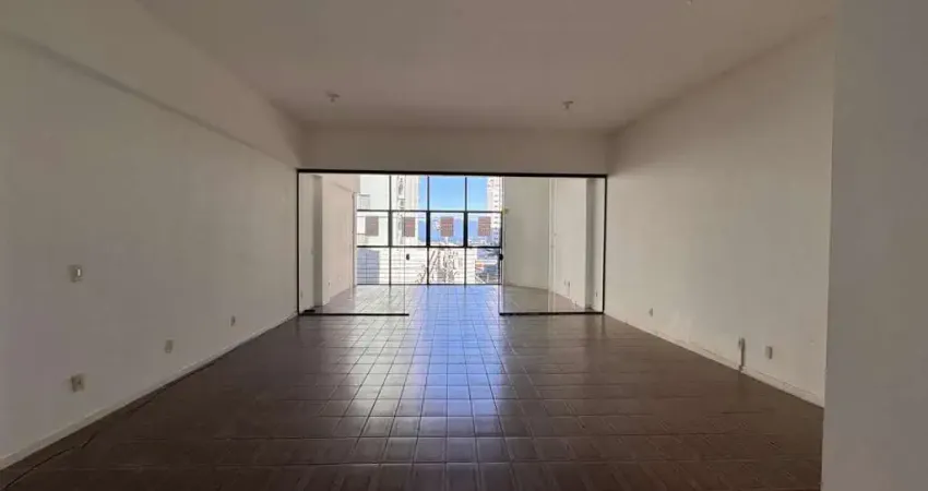 À venda | sala comercial com 73 m² e 1 vaga de garagem - centro, em florianópolis.