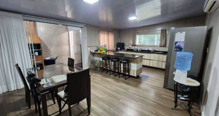 À venda | 100 m², Condomínio fechado, churrasqueira, 3 quartos e 3 vagas de garagem - Palhoça/SC.