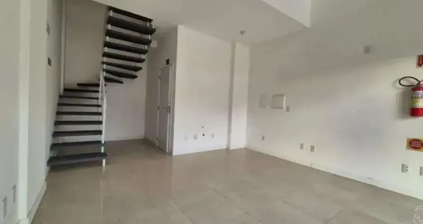 À venda | loja de 54 m² com 1 vaga de garagem - pantanal, em florianópolis.