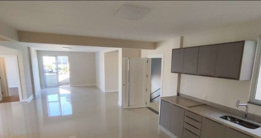 Locação | Terraço Privativo, 280 m², 3 quartos e 3 vagas de garagem - Balneário Estreito, Florianópolis.