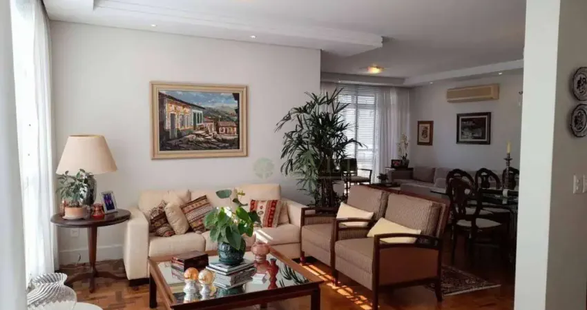 À venda | 160 m², prédio frente mar, 3 quartos, sacada e 1 vaga - av. beira mar norte.