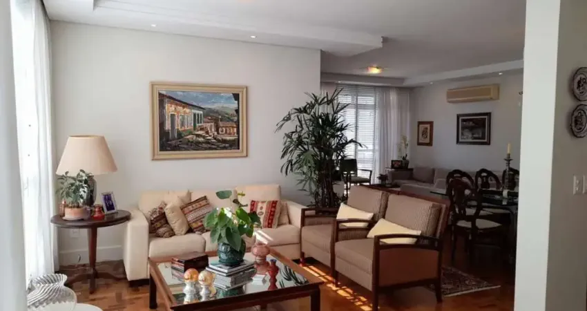 À venda | 160 m², prédio frente Mar, 3 quartos, sacada e 1 vaga - Av. Beira Mar Norte.