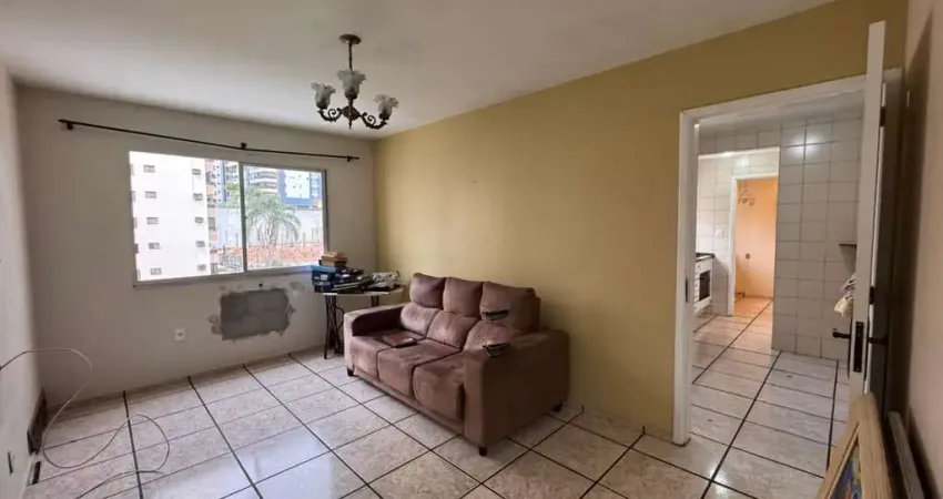 À venda | 97 m², 3 quartos, andar alto e 1 vaga de garagem – Próximo à Ponte Hercílio Luz, no Centro.