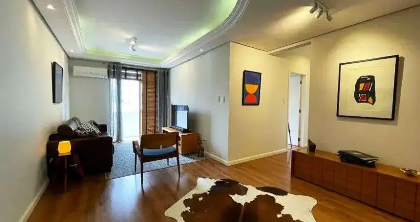 À venda | 105 m², sacada, semi mobiliado e 1 vaga de garagem - centro, em florianópolis.