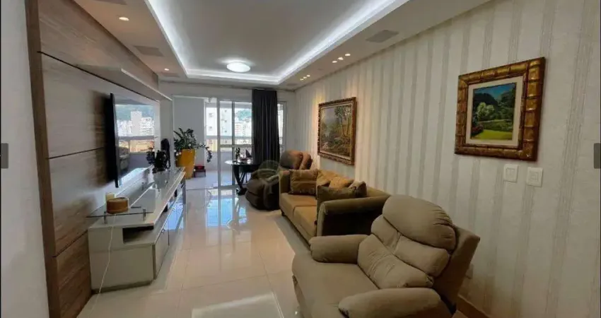 À venda | Alto Padrão, 134 m², 3 suítes, sacada com churrasqueira e 3 vagas de garagem - Centro, em Florianópolis.
