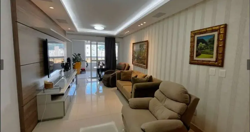 À venda | Alto Padrão, 134 m², 3 suítes, sacada com churrasqueira e 3 vagas de garagem - Centro, em Florianópolis.