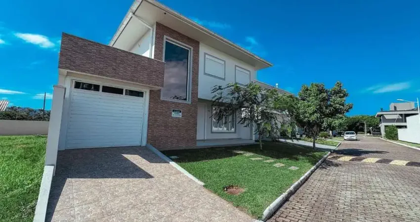 À venda | 247 m², 3 quartos, Terraço, área gourmet com churrasqueira e 3 vagas - Condomínio fechado, Praia do Campeche - Florianópolis/SC.