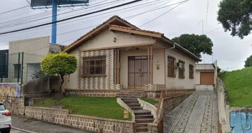 À venda | 180 m², 3 quartos e 4 vagas - capoeiras, florianópolis.