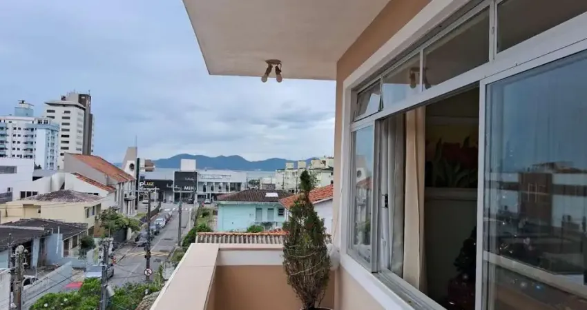 À venda | 220 m², vista mar, 2 pavimentos, 6 quartos e 2 vagas - estreito, em florianópolis.