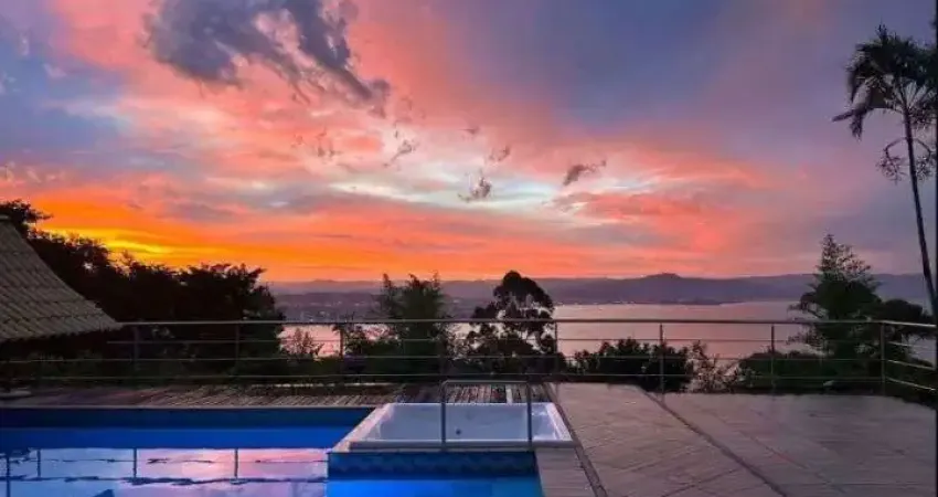 Locação | 420 m², piscina privativa, vista mar, 4 quartos - morro da cruz, em florianópolis.