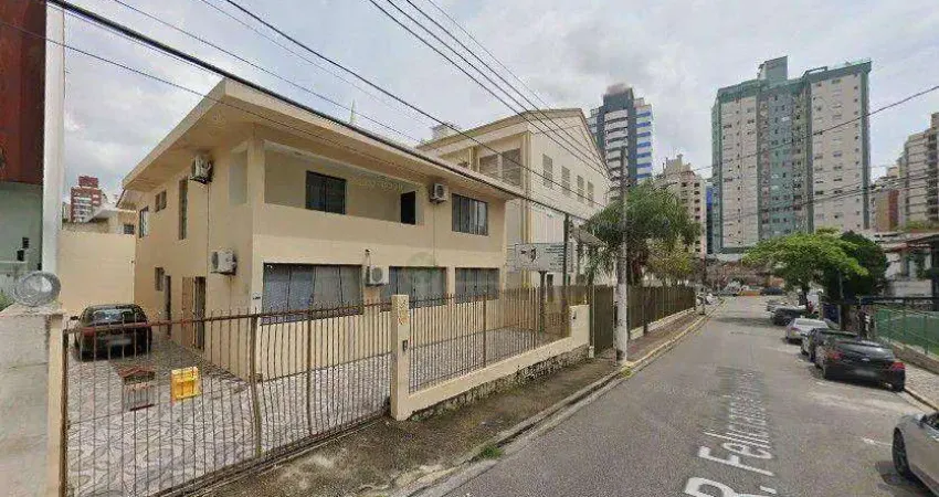 À venda | casa comercial de 420 m² com 8 vagas - centro, em florianópolis.